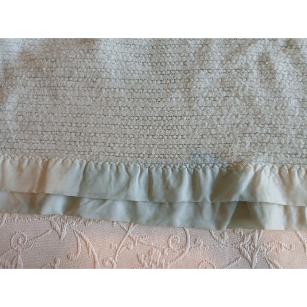 Vintage Blanket Waffle Weave Acrylic Light Green Mint Satin Trim 88 X 68